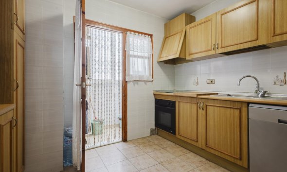 Resale - Apartment - Torrevieja - Playa del Acequión