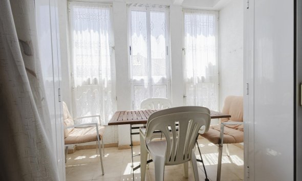 Resale - Apartment - Torrevieja - Playa del Acequión