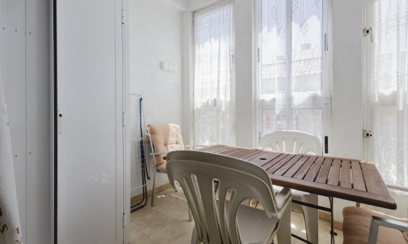 Resale - Apartment - Torrevieja - Playa del Acequión