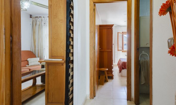 Resale - Apartment - Torrevieja - Playa del Acequión