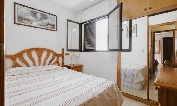 Resale - Apartment - Torrevieja - Playa del Acequión