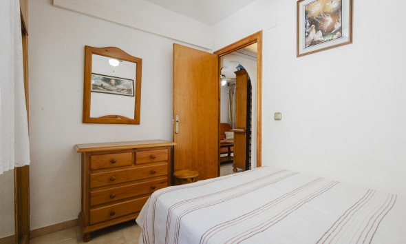 Resale - Apartment - Torrevieja - Playa del Acequión