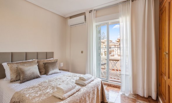 Resale - Villa - Orihuela Costa - La Regia