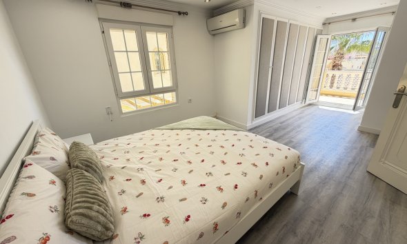 Resale - Villa - Orihuela Costa - Las Ramblas