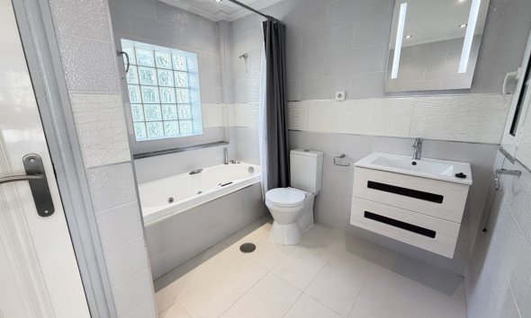 Resale - Villa - Orihuela Costa - Las Ramblas