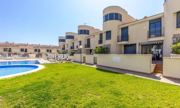 Resale - Terraced house / Townhouse - Orihuela Costa - Cabo Roig