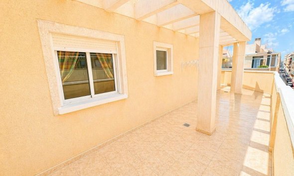 Resale - Apartment - Torrevieja - Centro