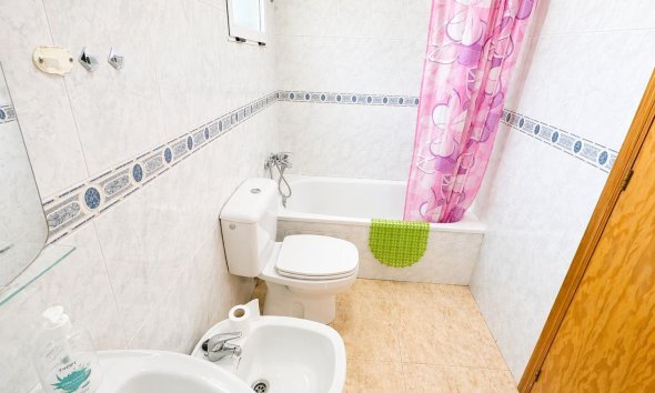 Resale - Apartment - Torrevieja - Centro