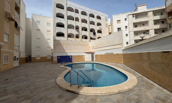 Resale - Apartment - Torrevieja - Centro