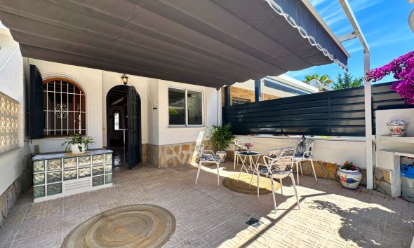 Resale - Terraced house / Townhouse - Orihuela Costa - La Zenia