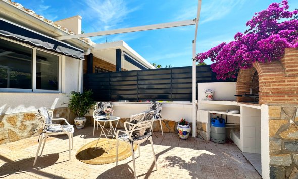 Resale - Terraced house / Townhouse - Orihuela Costa - La Zenia