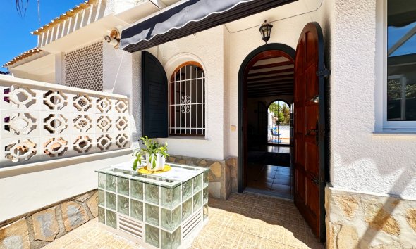 Resale - Terraced house / Townhouse - Orihuela Costa - La Zenia