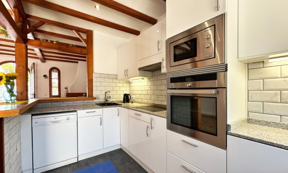 Resale - Terraced house / Townhouse - Orihuela Costa - La Zenia