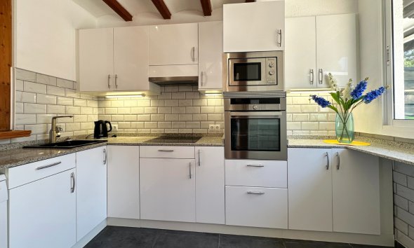 Resale - Terraced house / Townhouse - Orihuela Costa - La Zenia