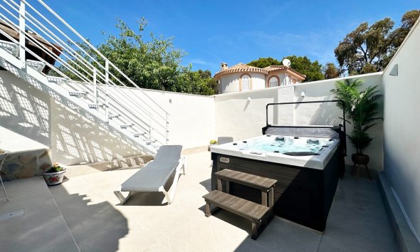 Resale - Terraced house / Townhouse - Orihuela Costa - La Zenia