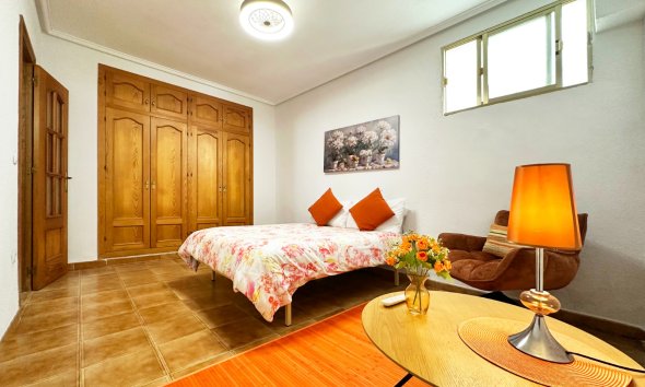 Resale - Terraced house / Townhouse - Orihuela Costa - La Zenia