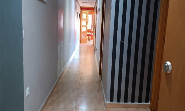 Reventa - Apartamento - Los Montesinos