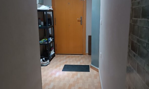 Reventa - Apartamento - Los Montesinos