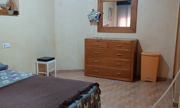 Reventa - Apartamento - Los Montesinos