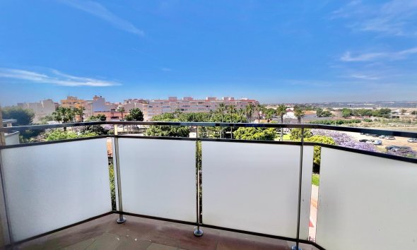 Resale - Apartment - Torrevieja - Acequion