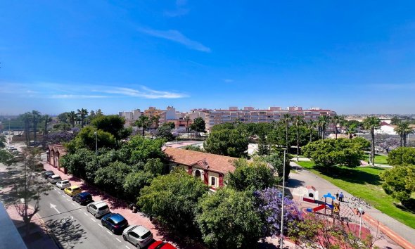 Resale - Apartment - Torrevieja - Acequion