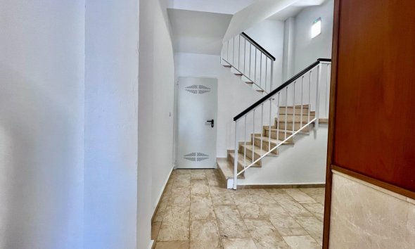 Resale - Apartment - Torrevieja - Acequion