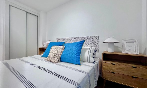 Resale - Apartment - Torrevieja - Acequion