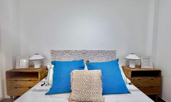 Resale - Apartment - Torrevieja - Acequion