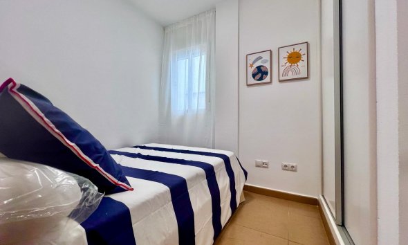 Resale - Apartment - Torrevieja - Acequion