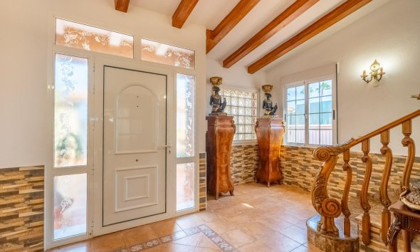 Resale - Villa - Torrevieja - El Chaparral