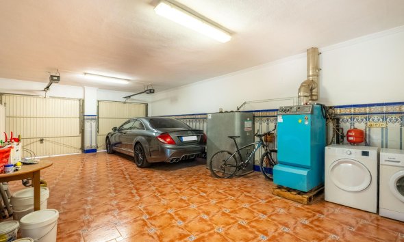 Resale - Villa - Torrevieja - El Chaparral