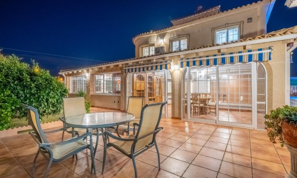 Resale - Villa - Torrevieja - El Chaparral