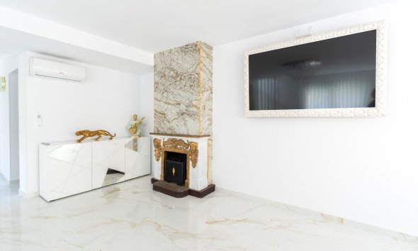 Resale - Terraced house / Townhouse - Torrevieja - Punta Prima