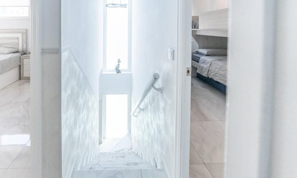 Resale - Terraced house / Townhouse - Torrevieja - Punta Prima