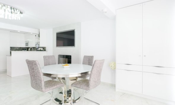 Resale - Terraced house / Townhouse - Torrevieja - Punta Prima
