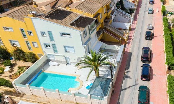 Resale - Terraced house / Townhouse - Torrevieja - Punta Prima