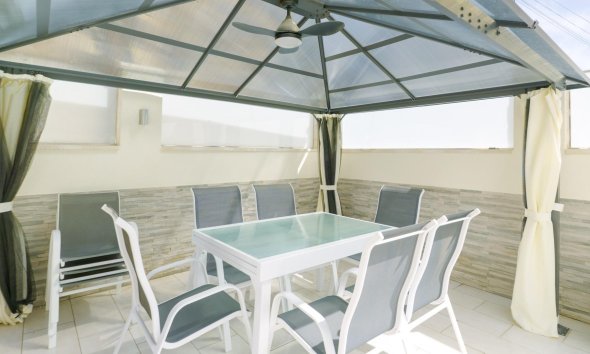 Resale - Terraced house / Townhouse - Torrevieja - Punta Prima
