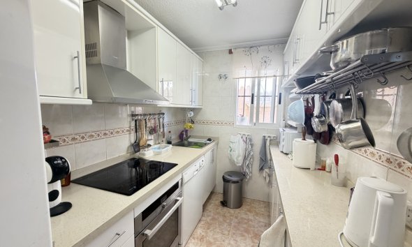 Resale - Apartment - Orihuela Costa - La Zenia