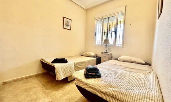 Resale - Apartment - Orihuela Costa - La Zenia