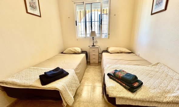 Resale - Apartment - Orihuela Costa - La Zenia