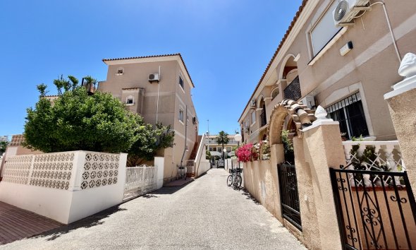 Resale - Apartment - Orihuela Costa - La Zenia