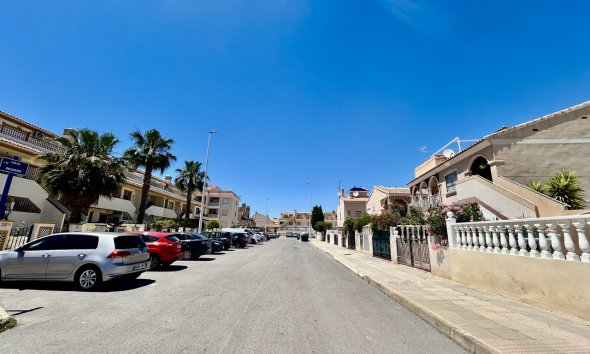 Resale - Apartment - Orihuela Costa - La Zenia