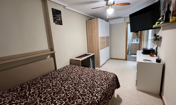 Resale - Apartment - Torrevieja - Centro