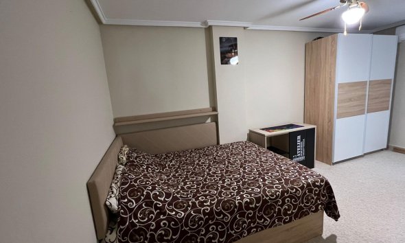 Resale - Apartment - Torrevieja - Centro