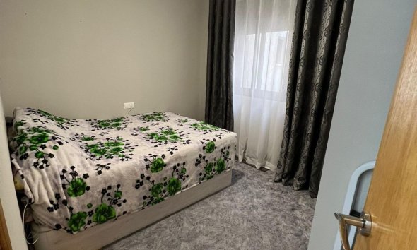 Resale - Apartment - Torrevieja - Centro