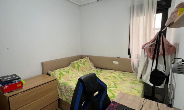 Resale - Apartment - Torrevieja - Centro