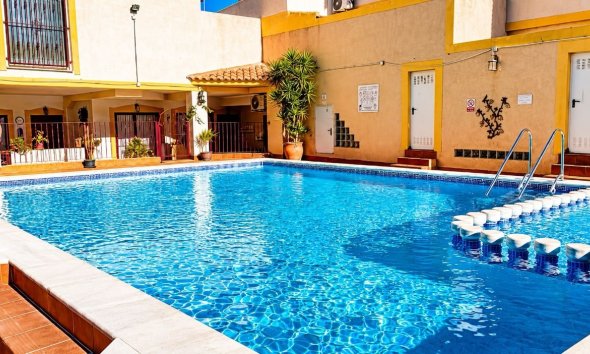 Resale - Apartment - Orihuela Costa - La Zenia