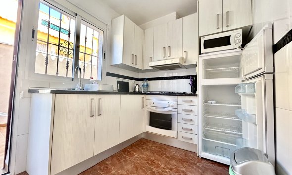 Resale - Apartment - Orihuela Costa - La Zenia