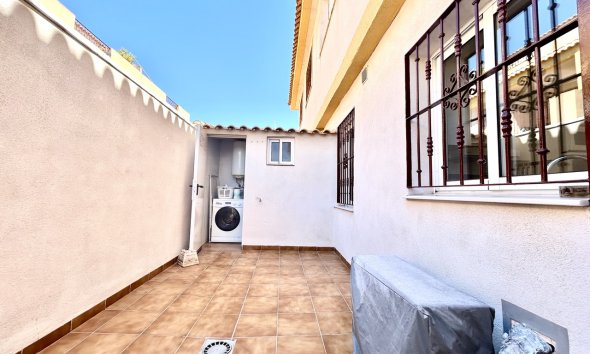 Resale - Apartment - Orihuela Costa - La Zenia