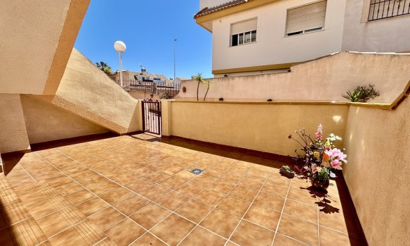 Resale - Apartment - Orihuela Costa - La Zenia